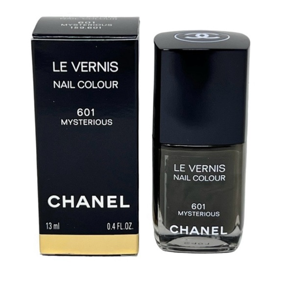 CHANEL Other - Chanel LE VERNIS 601 “Mysterious” Nail Polish Colour NIB New Full Size